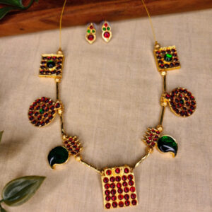 Royal Heritage Kemp Necklace Set