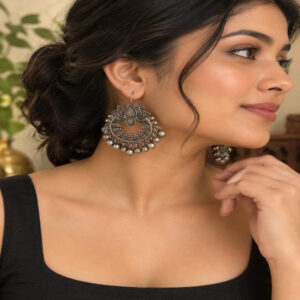 Kamala Oxidized Chandbali